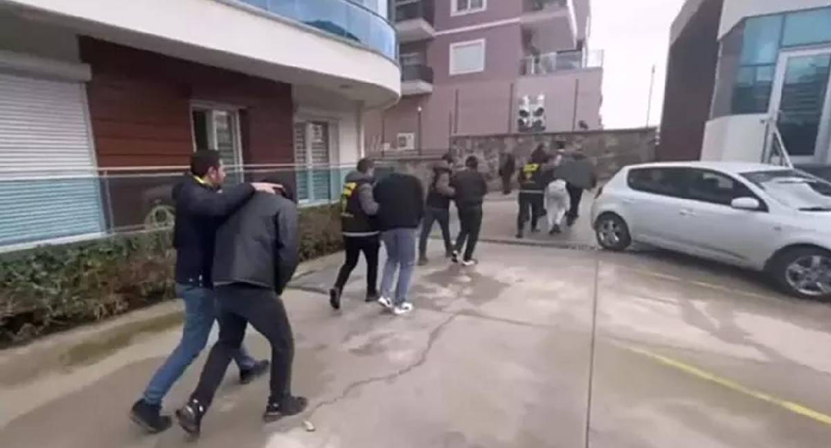 İzmir'de yasa dışı bahis operasyonunda 49 tutuklama