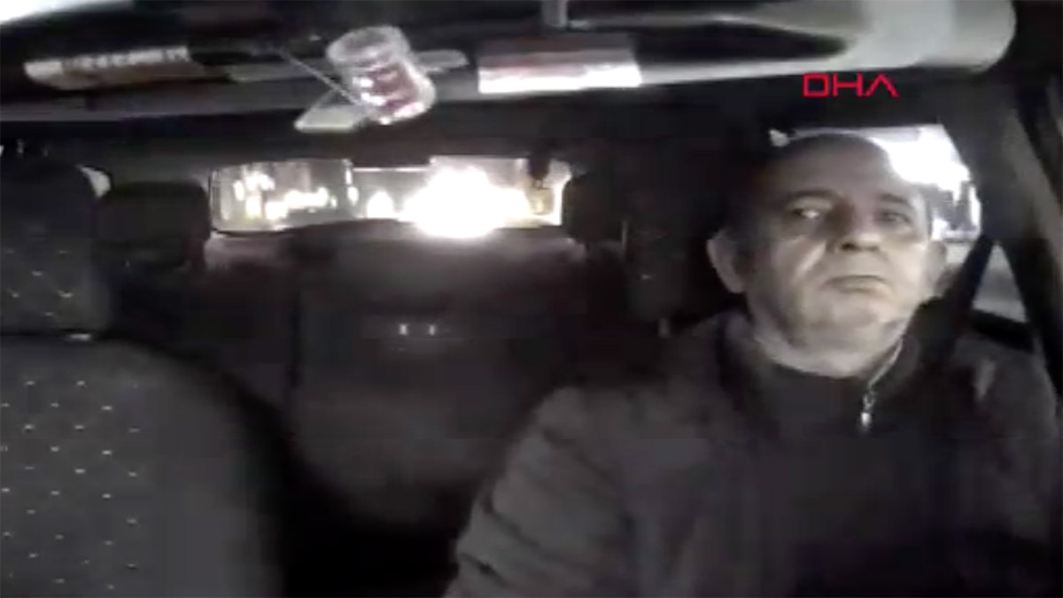 İzmir'de taksici cinayeti kamerada! Öldürüp araçtan attı, yanındaki kadınla gezintiye çıktı