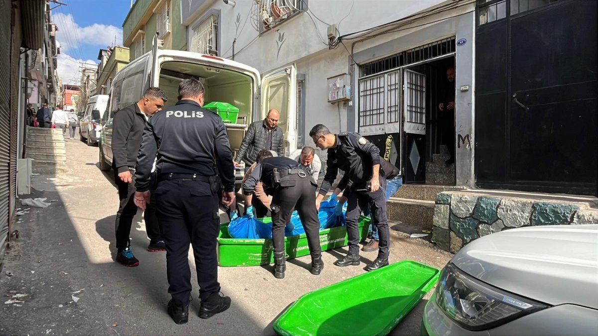 Gaziantep'te kan donduran olay: 14 yaşındaki kız çocuğu babasını katletti