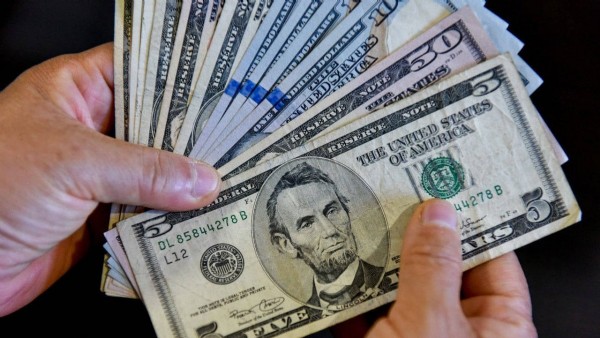 Dolar, TL karşısında 41 lira eşiğini aştı