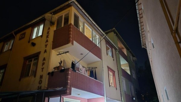 İstanbul'da iki bina tahliye edildi: Duvarlardan gelen sesler paniğe neden oldu