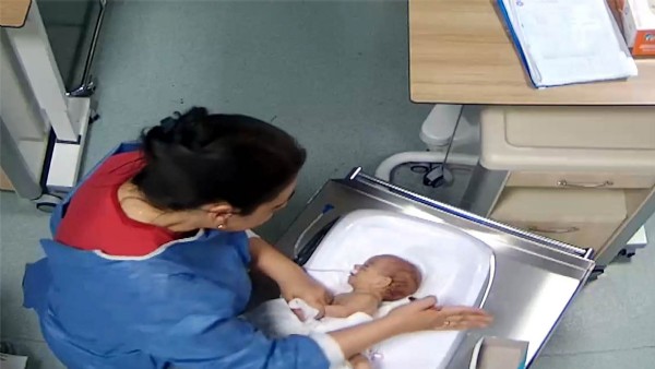 5 günlük bebeği darp edip engelli bırakan hemşireden akılalmaz savunma: Zarar vermek amaçlı yapmadım